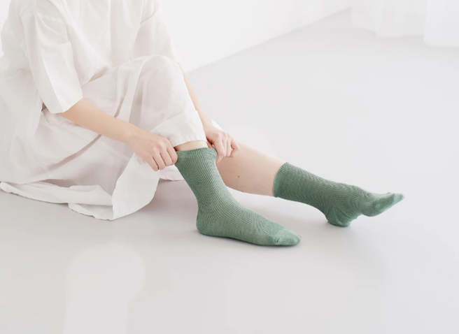 Hakne Linen Ribbed Socks | Malachite (2026 Seasonal Color)