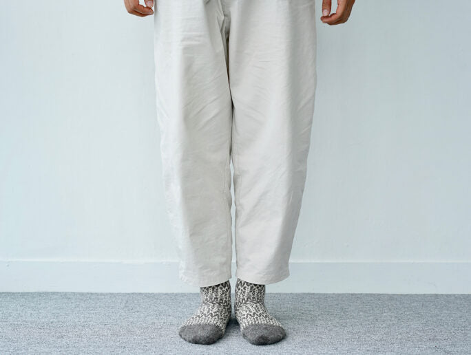 Nishiguchi Kutsushita Wool Jacquard Socks | Grey & White