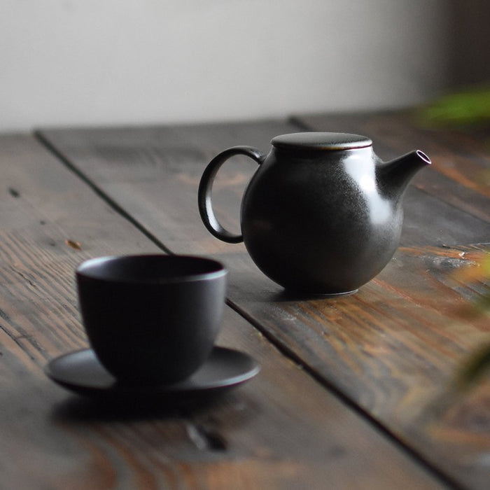 Pebble Cup & Saucer by Atelier Tete