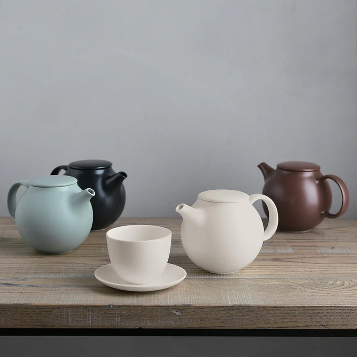 Pebble Tea Pot by Atelier Tete