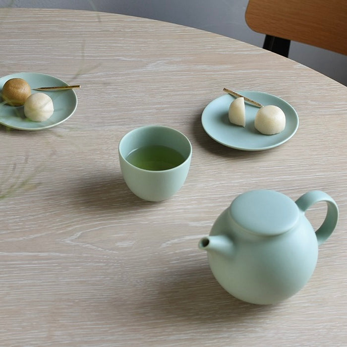 Pebble Tea Pot by Atelier Tete