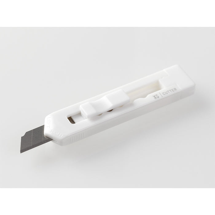 XS Cutter white